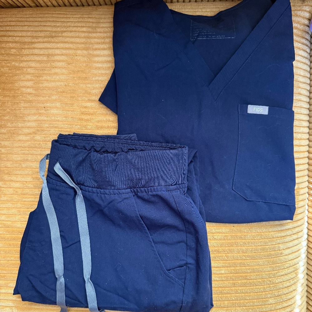 FIGS SET IN MEDIUM
